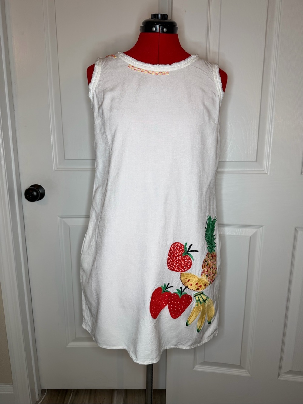 Solitaire White Sleeveless Linen Blend White Embroidered Fruit Dress Women S